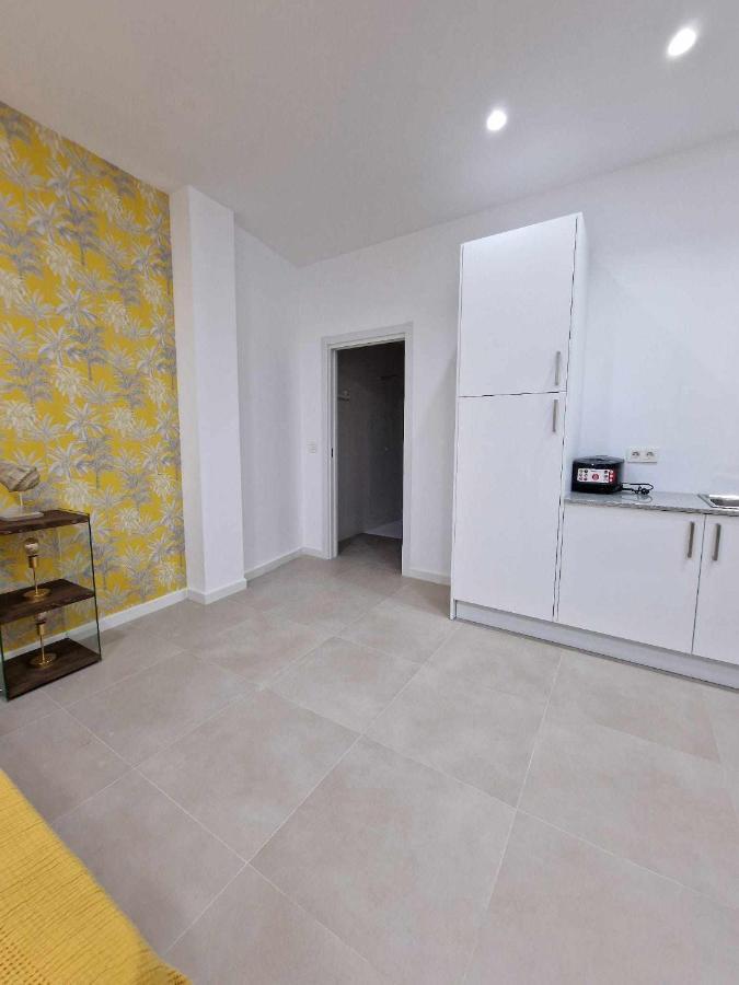 Moderno Apartamento 3 En Calle Marmoles Malaga Exterior photo