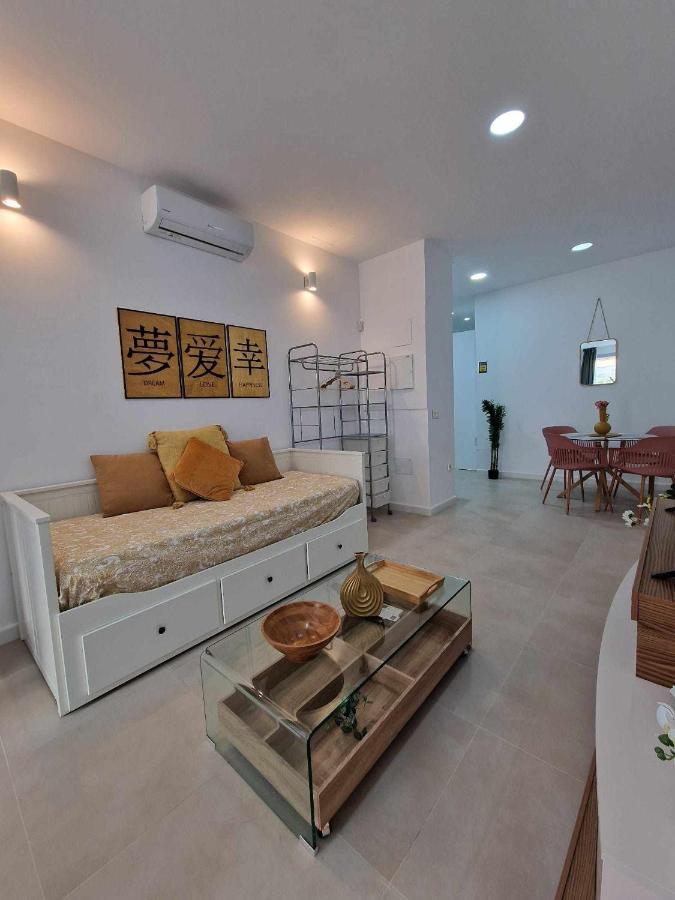 Moderno Apartamento 3 En Calle Marmoles Malaga Exterior photo
